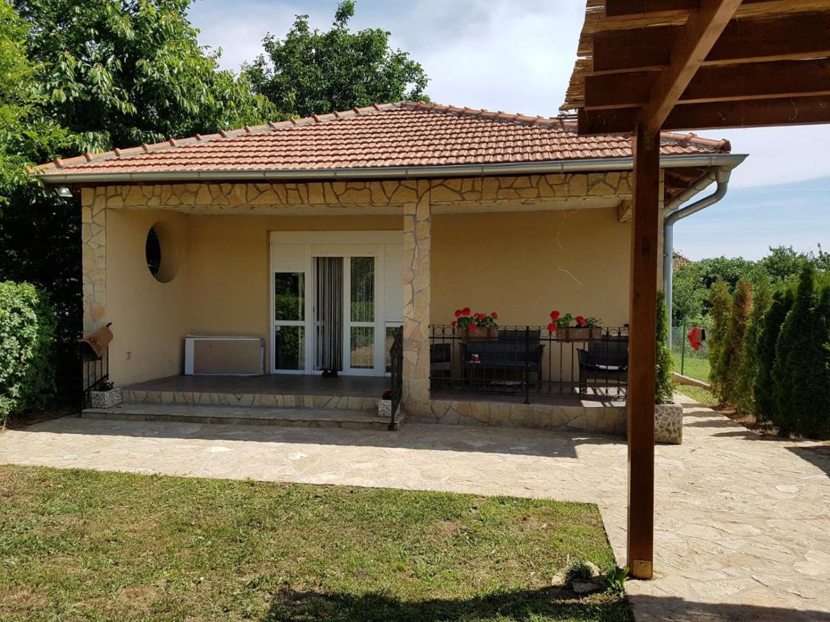 Vikendica Lesic Villa Cortanovci Dış mekan fotoğraf